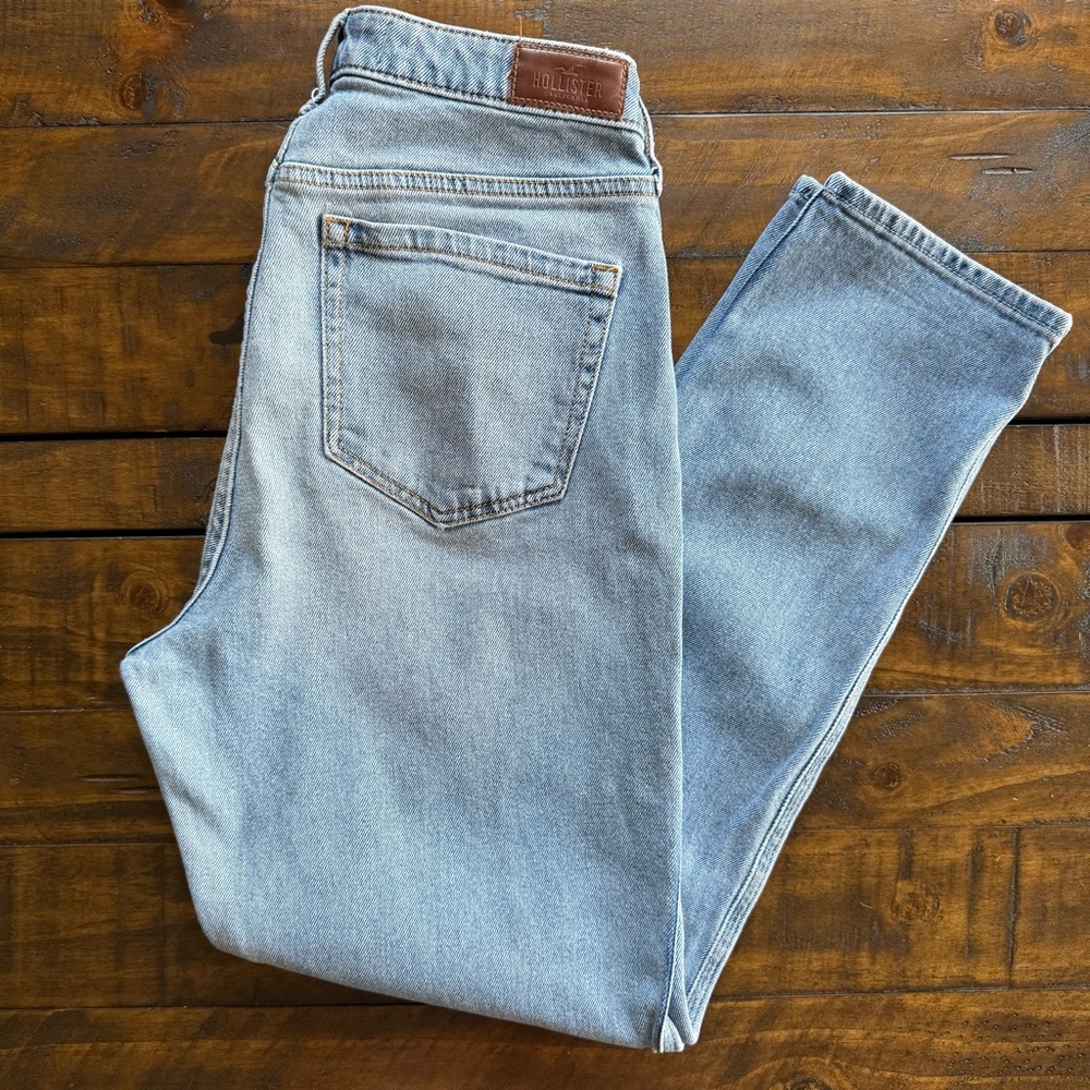 Hollister Curvy Ultra High Rise Mom Jean, Women’s 9R 29x27